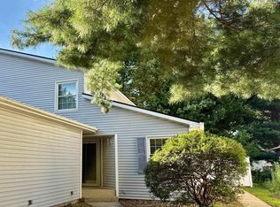 3205 Ashley Ln, Springfield, IL 62711