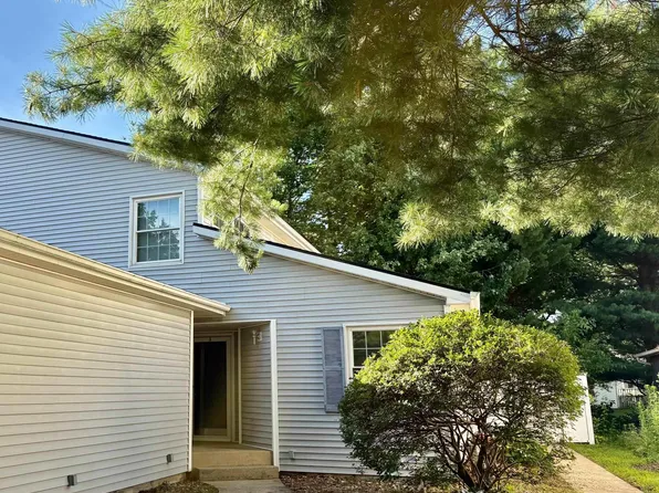 3205 Ashley Ln, Springfield, IL 62711