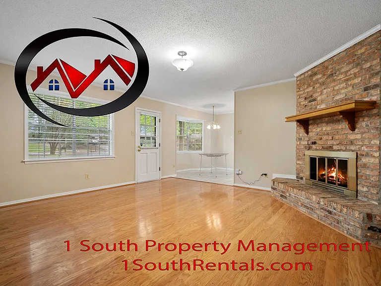 2205 Woodhillcrest Dr — Photo 6