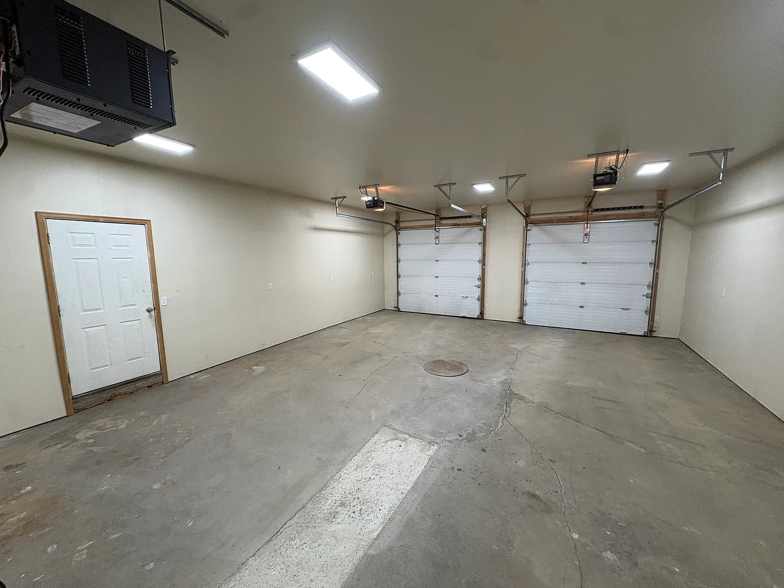 4 bed, 2362 sqft, $3,600 — Photo 3