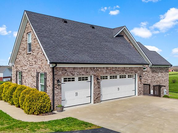 4th image of 112 Fairfield Farm Rd