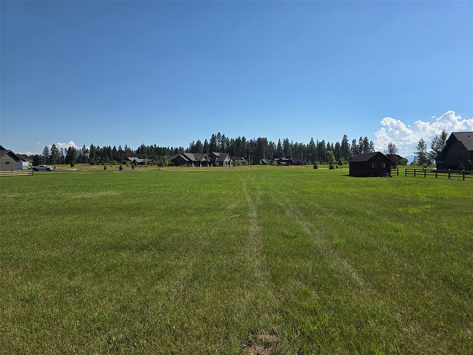 2nd image of 11 Elk Meadow Ln