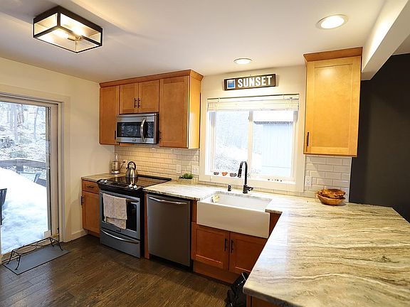 4th image of 6 Highview Rd