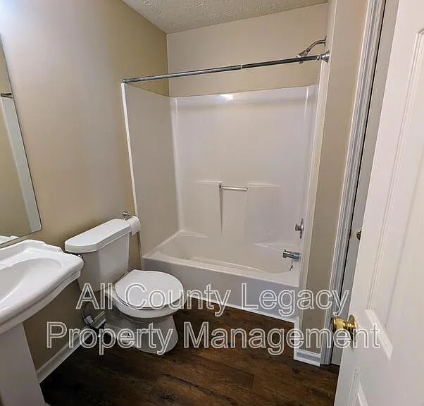 3757 Meadow Creek Dr — Photo 9