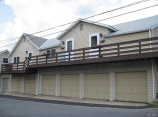 302 Iron Aly, Slatington, PA 18080