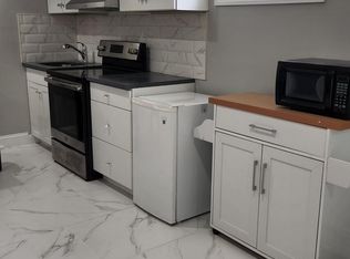 105 Forest Rd #1, Valley Stream, NY 11581