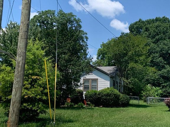 2nd image of 811 N Adair St