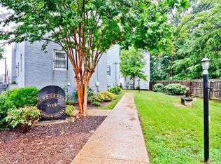 2915 8th St SE #202, Washington, DC 20032