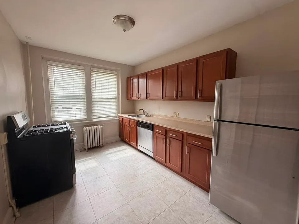 405 Main St #4A