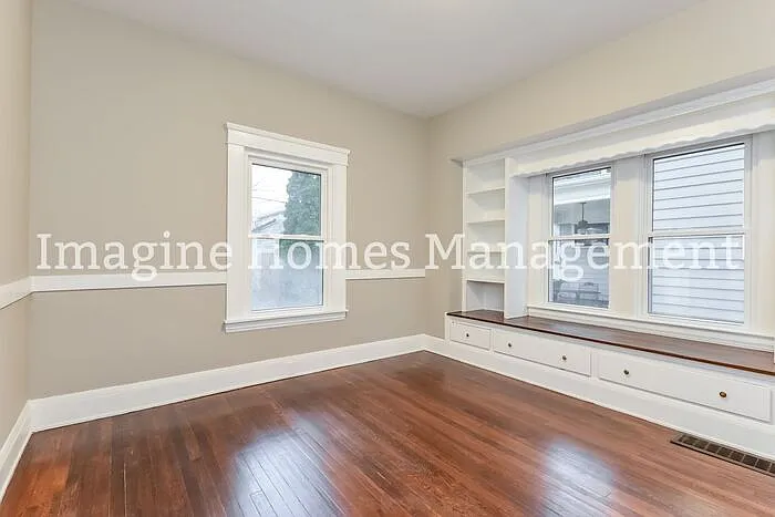 1525 Westwood Ave — Photo 4