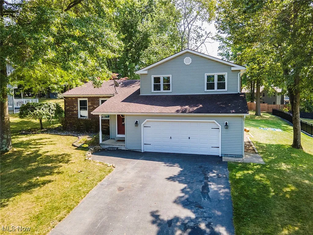 8671 Hilltop Dr photo 1