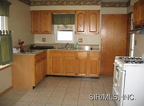 4th image of 2924 Faith Ave