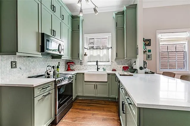 3 bed, 2.0 bath, 1432 sqft, $2,600 — Photo 4