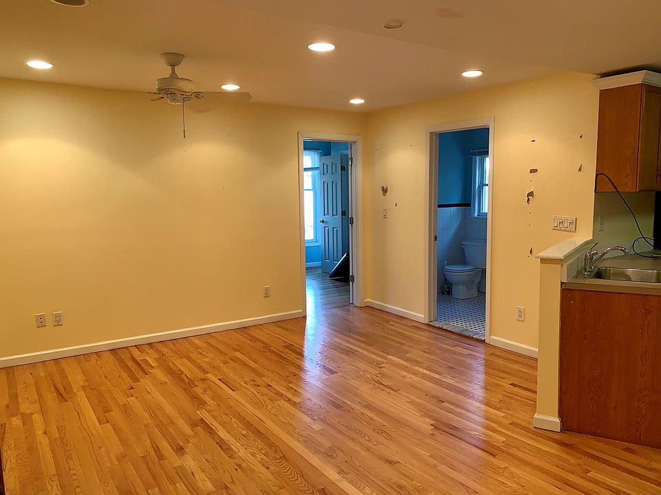 1st image of 301 Sea Cliff Ave APT 4