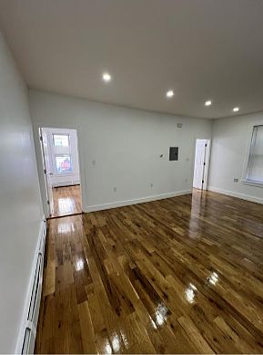 5th image of 1136 Fteley Ave