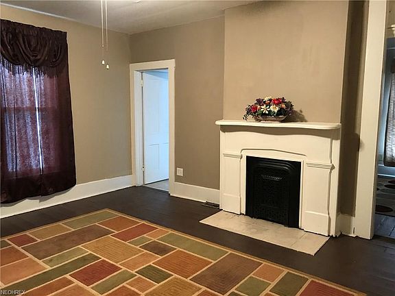 3rd image of 1265 Bluff St