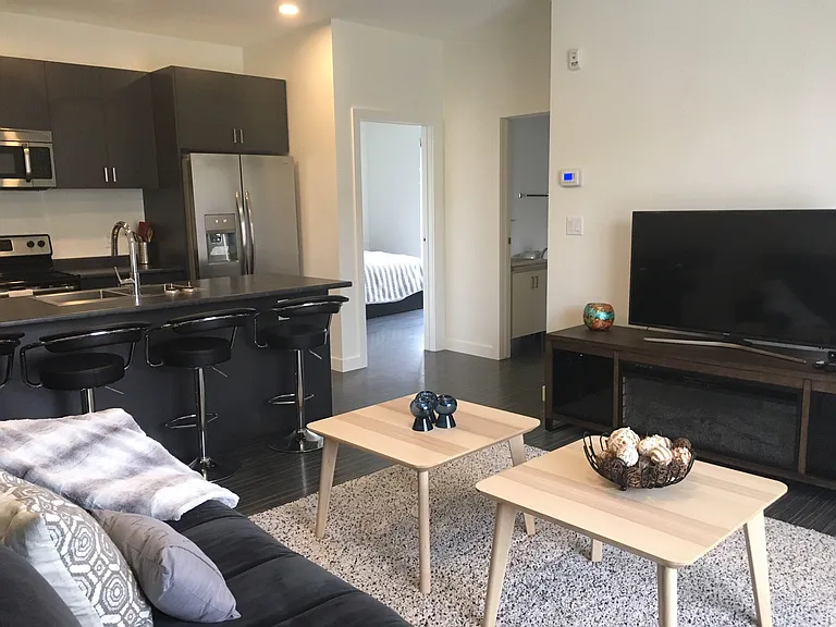 98 Market Ave — Photo 25