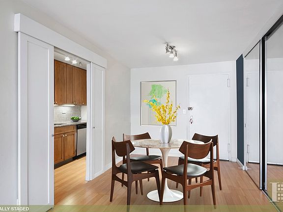 4th image of 165 W 66th St APT 7Y