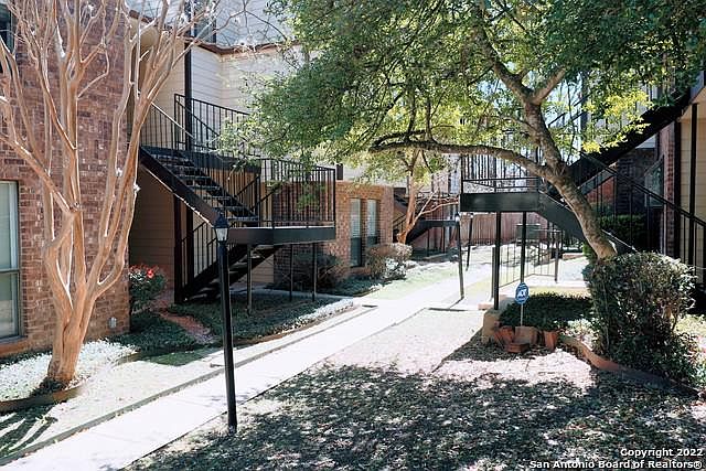 1st image of 2542 Babcock Rd APT E102