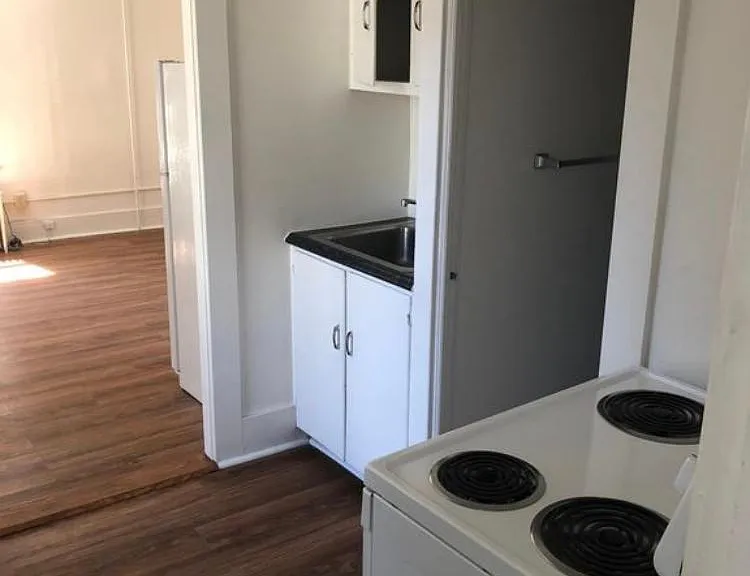 6 Clarke St #3 — Photo 2