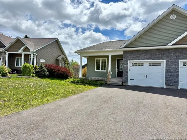 40 Auberry St, Moncton, NB E1G 5V2