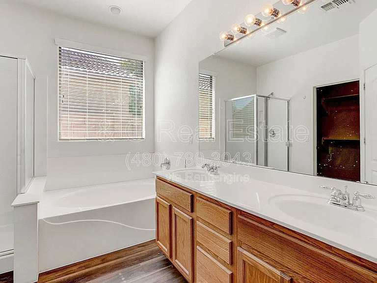 17228 W Elm St — Photo 25