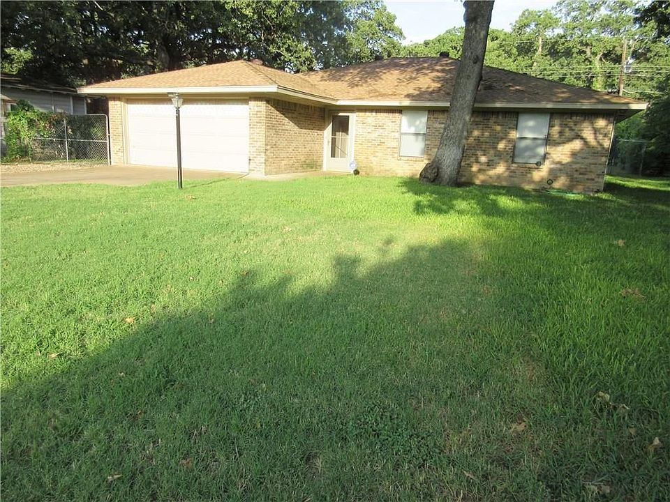 1st image of 162 W Saint Clair Dr
