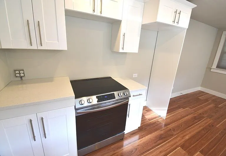 524 NE 2nd Ave — Photo 5