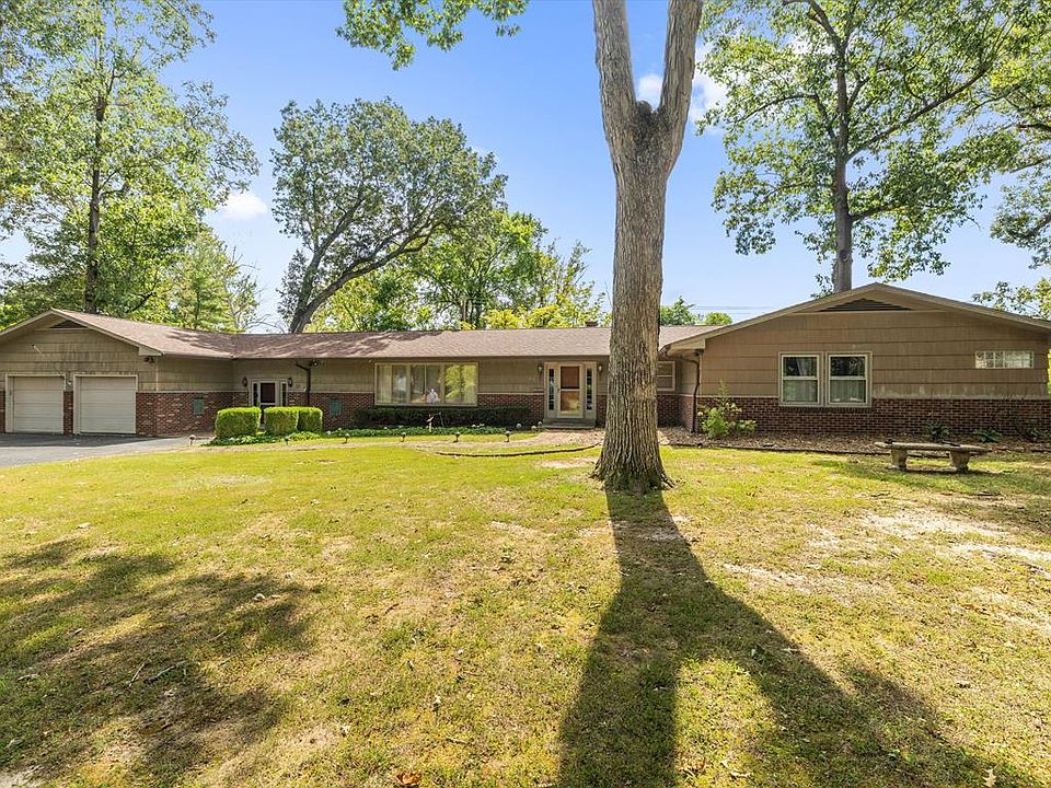 1st image of 834 Homewood Dr