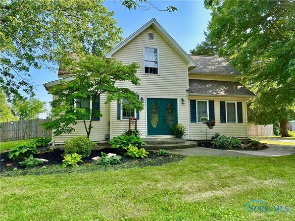 11215 Waterville St, Whitehouse, OH 43571