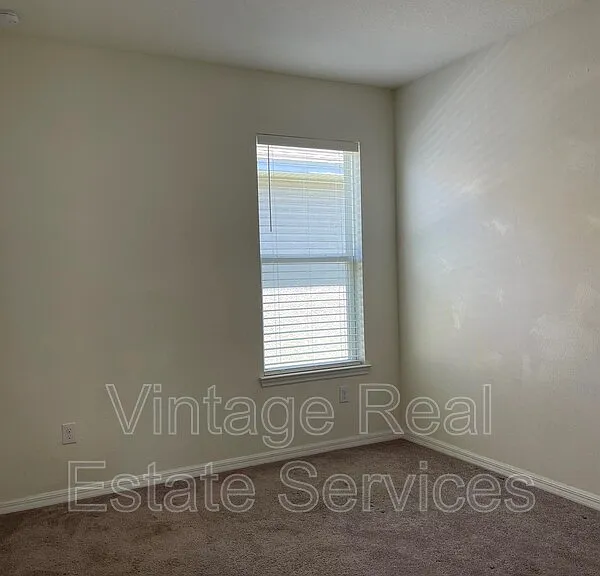 7905 Silver Clover Ct — Photo 10