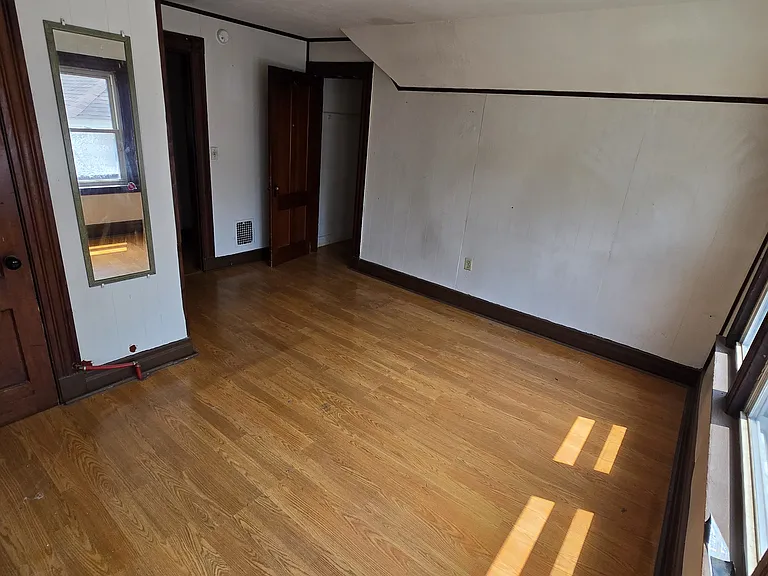624 Dixwell Ave #3B — Photo 2