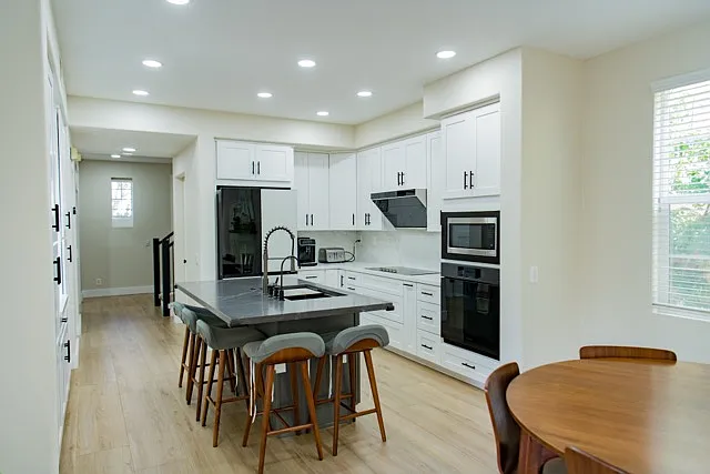 Kitchen - 2 Foliage