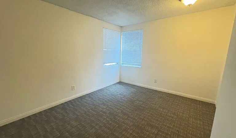 7350 Pickering Ave #8 — Photo 10