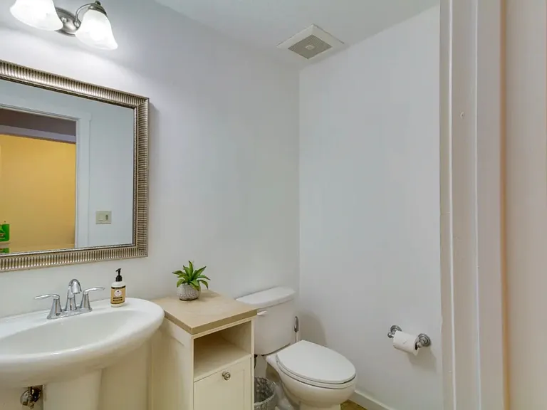 2327 Stieglitz Ave SE — Photo 36