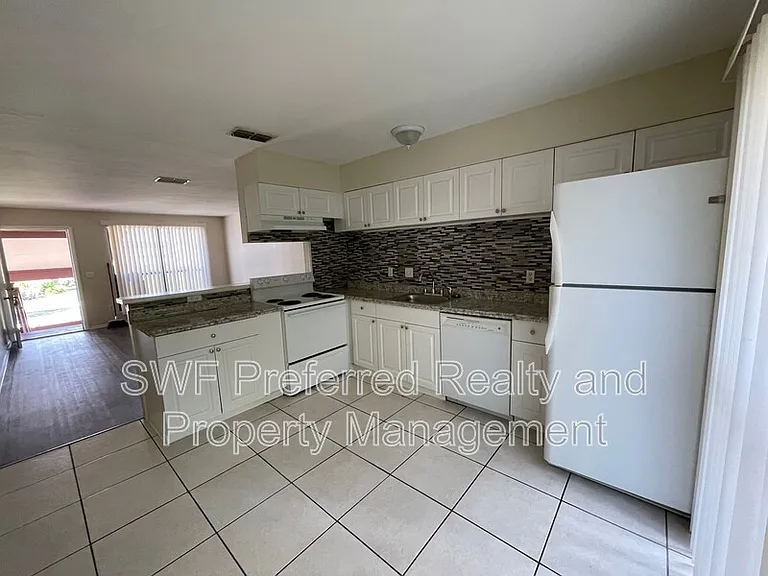 4613 Skyline Blvd #7 — Photo 14