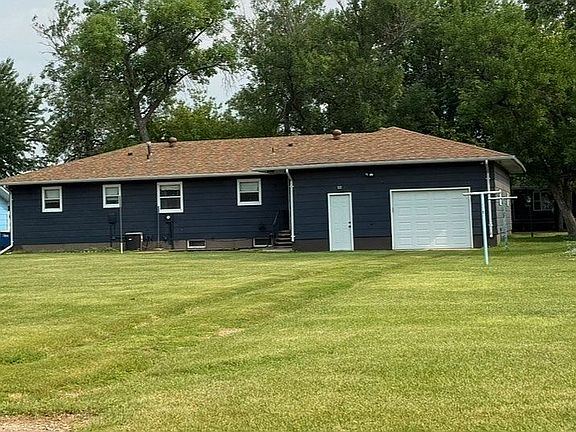 3rd image of 312 2nd St S