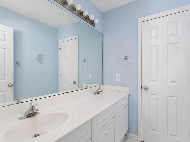 2828 Waterpointe Cir — Photo 21