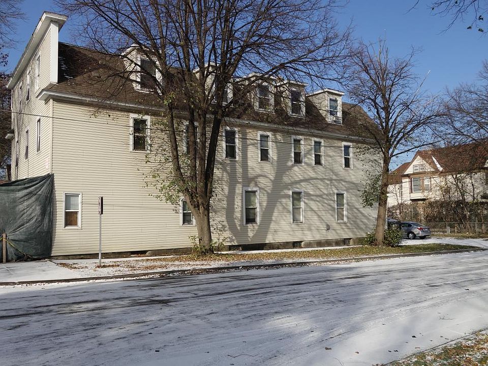 1st image of 561 Van Buren Ave APT 4