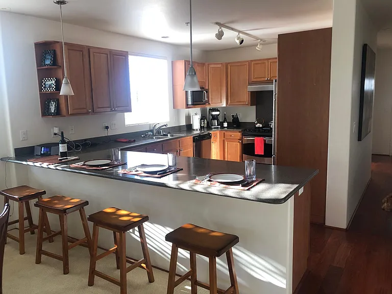1300 Limahana Cir — Photo 10