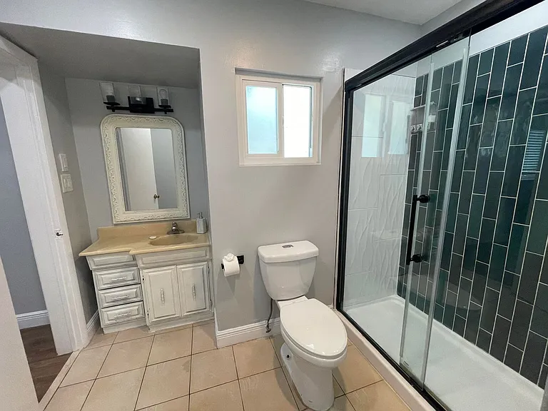 2620 NE 19th St #2620 — Photo 9