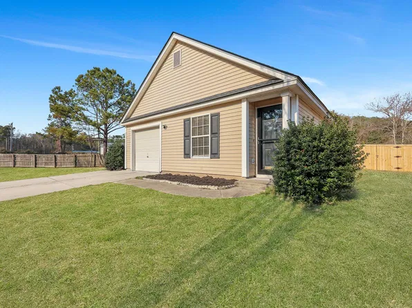 512 Resinwood Rd, Moncks Corner, SC 29461