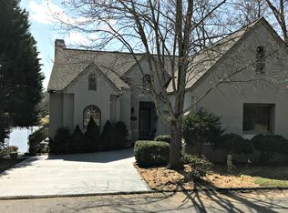 114 Village Rd, Greenwood, SC 29649