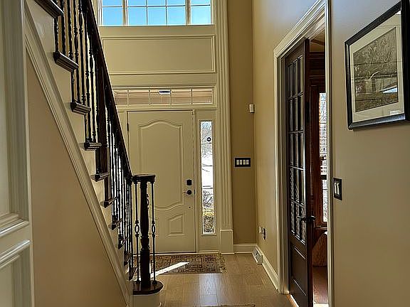 3rd image of 104 Indian Meadow Dr