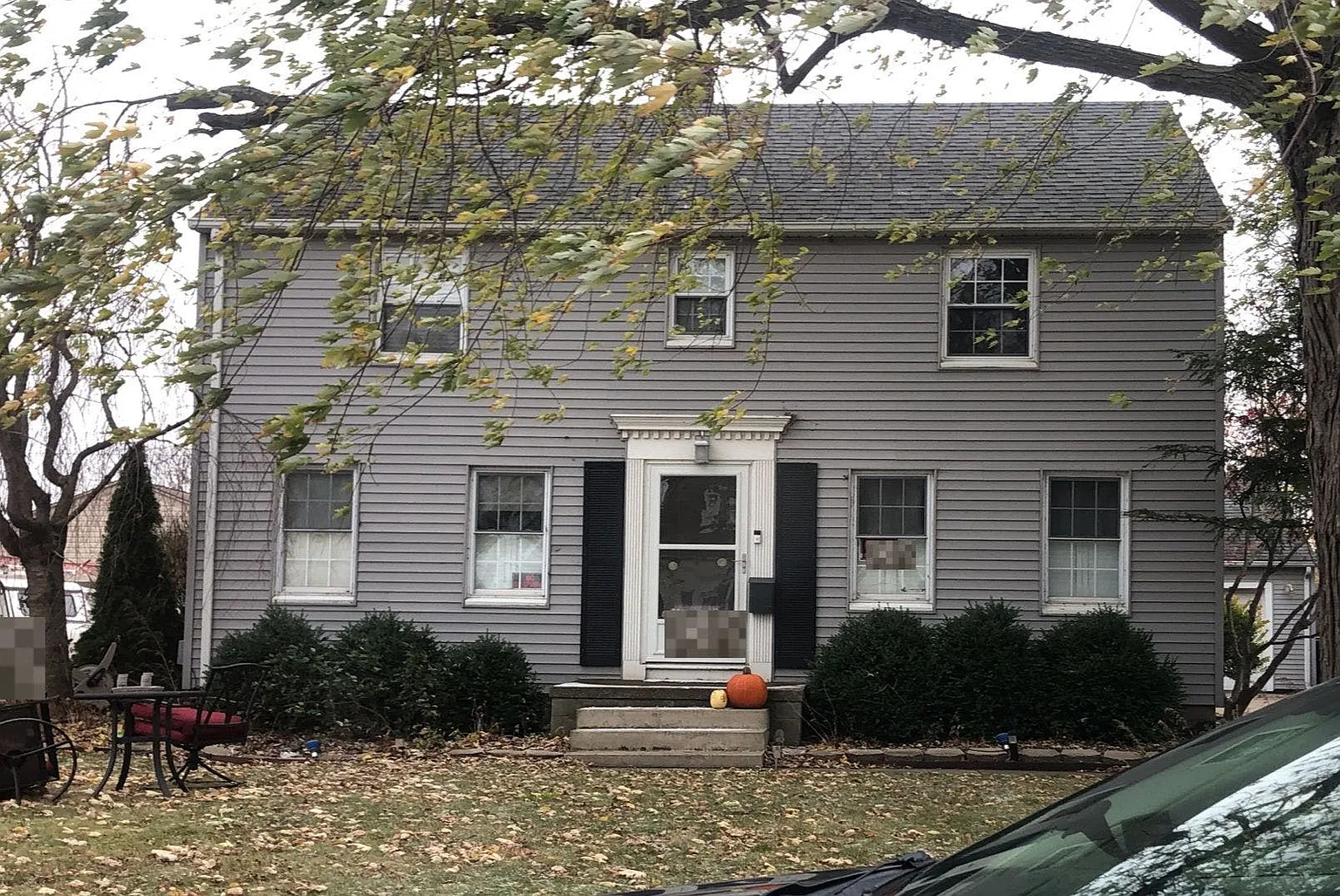 1330 Avondale St photo 1