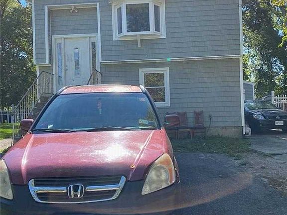 3rd image of 64 Irving Ave