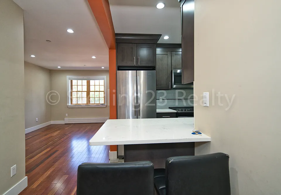 21-08 Steinway St #7