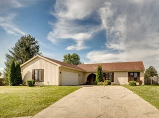 10511 Richmond Dr, Fort Wayne, IN