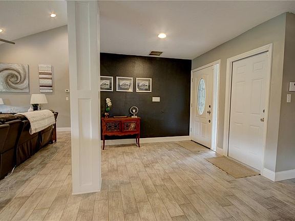 5th image of 135 Habersham Dr
