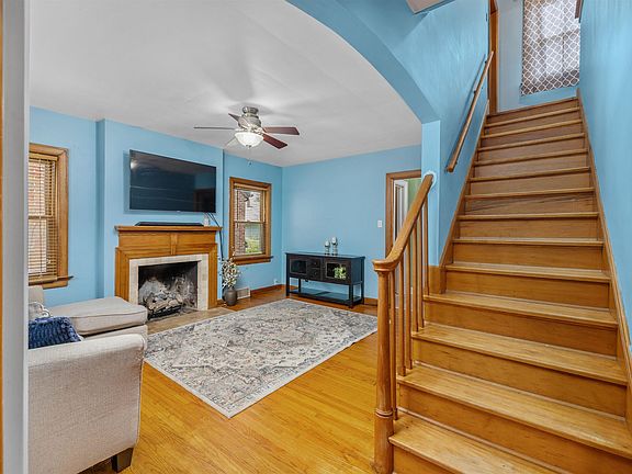 4th image of 1706 Clover Ln